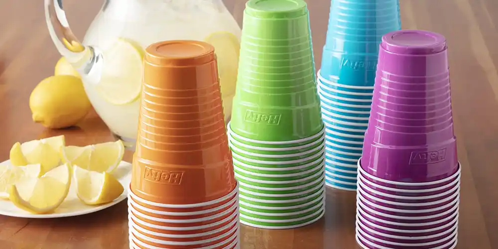 Hefty Cups 28-40 ct.